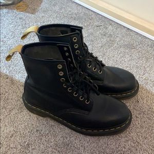 Dr Martens Vegan 1460 size 9